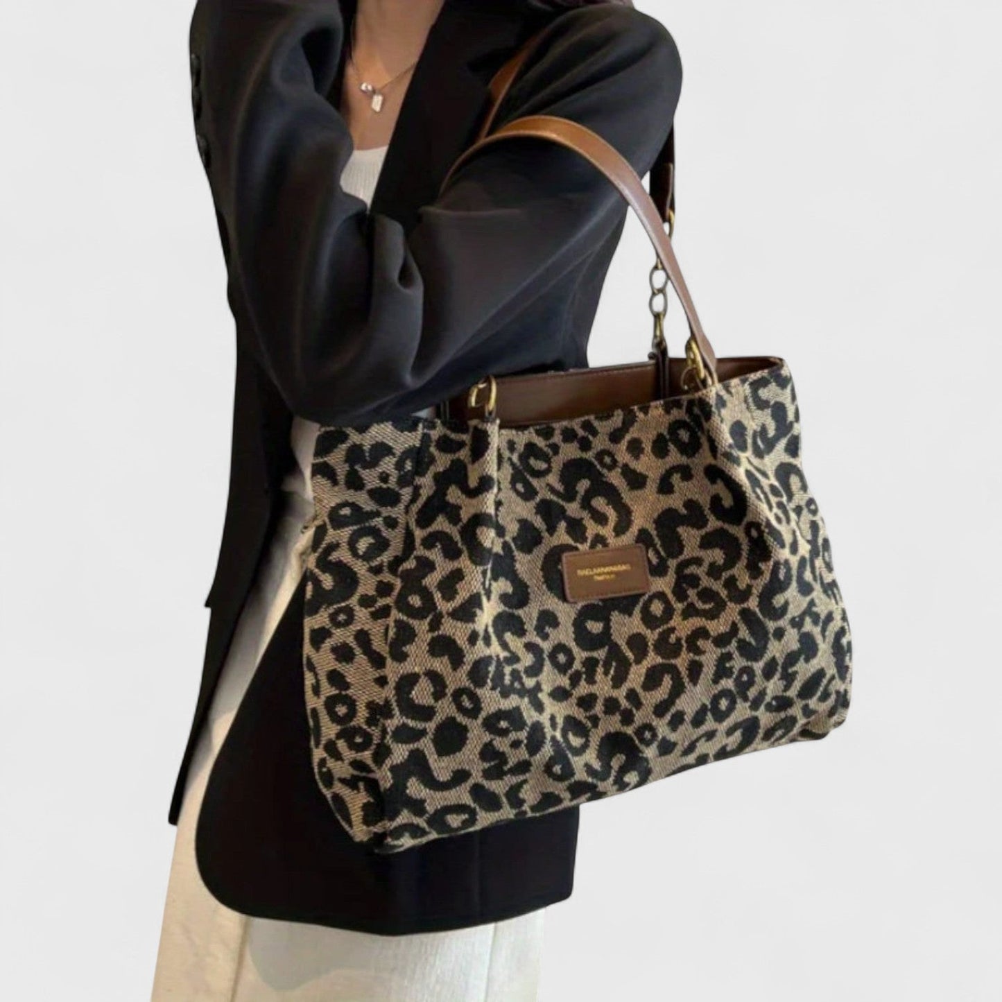 LeopardVäska™ – Stil och funktion i ett perfekt för vardagen