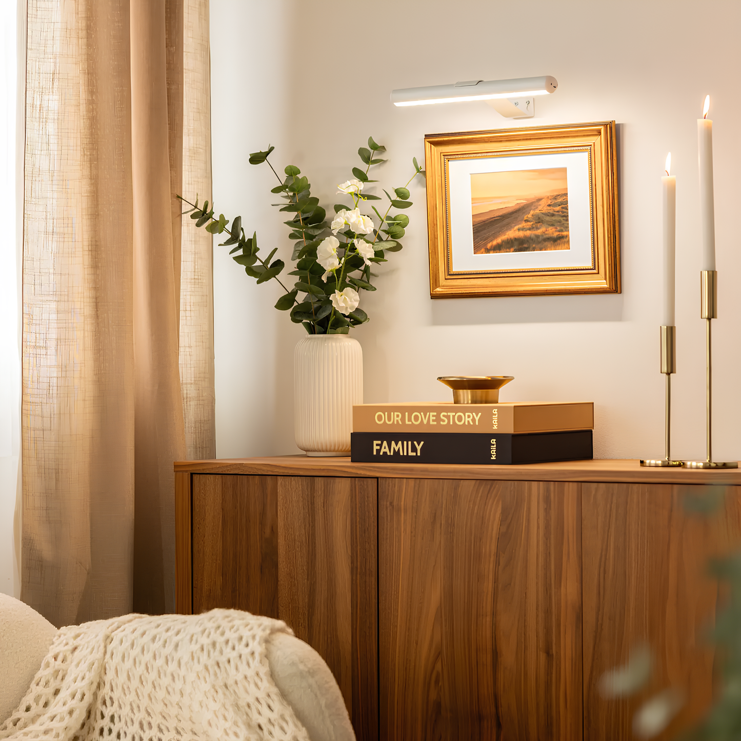 KonstLjus™ – Framhäver dina tavlor med elegans