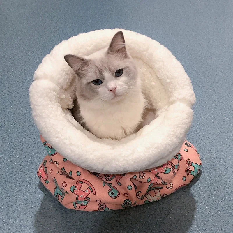 KattOas™ – Ett mysigt bo där din katt älskar att krypa in
