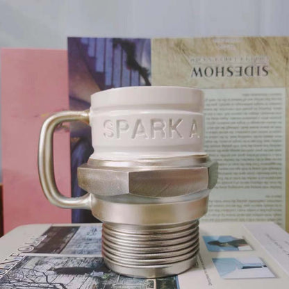 SparkMugg™ – Ikonisk design för riktiga motorälskare